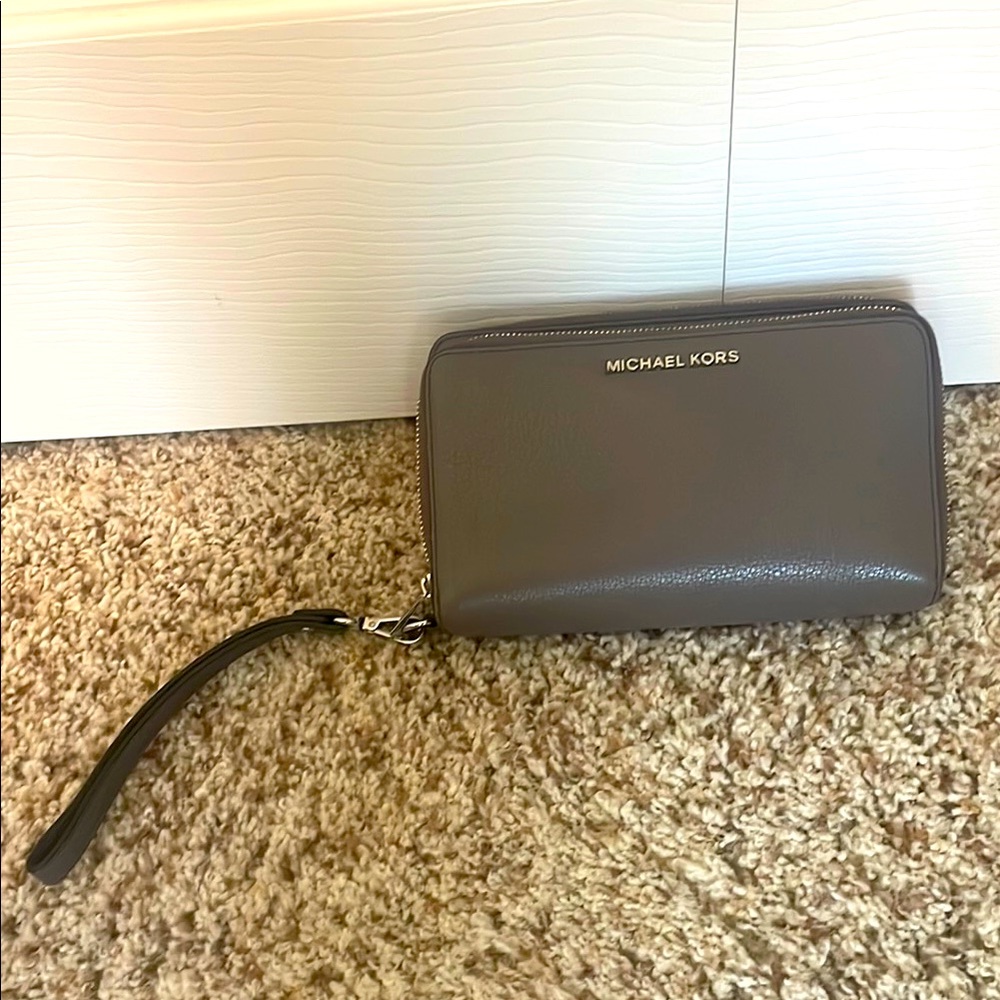 Michael Kors Gray/Beige Leather Wristlet Wallet w many pockets. Can hold a phone